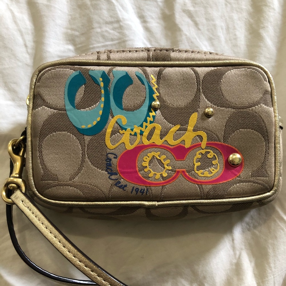 small coach wristlet